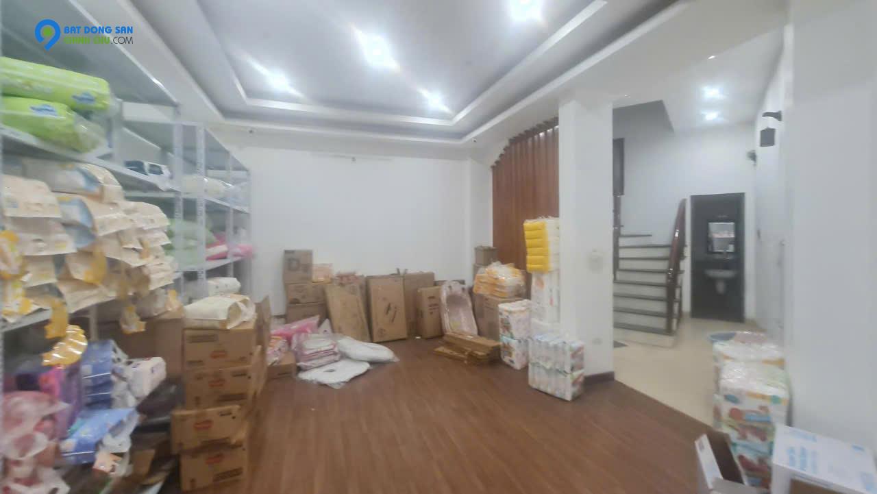 -  Bán nhà Quang Trung 59m NHÀ MẶT PHỐ VỈA HÈ 10M, kinh doanh sầm uất giá 12 tỷ