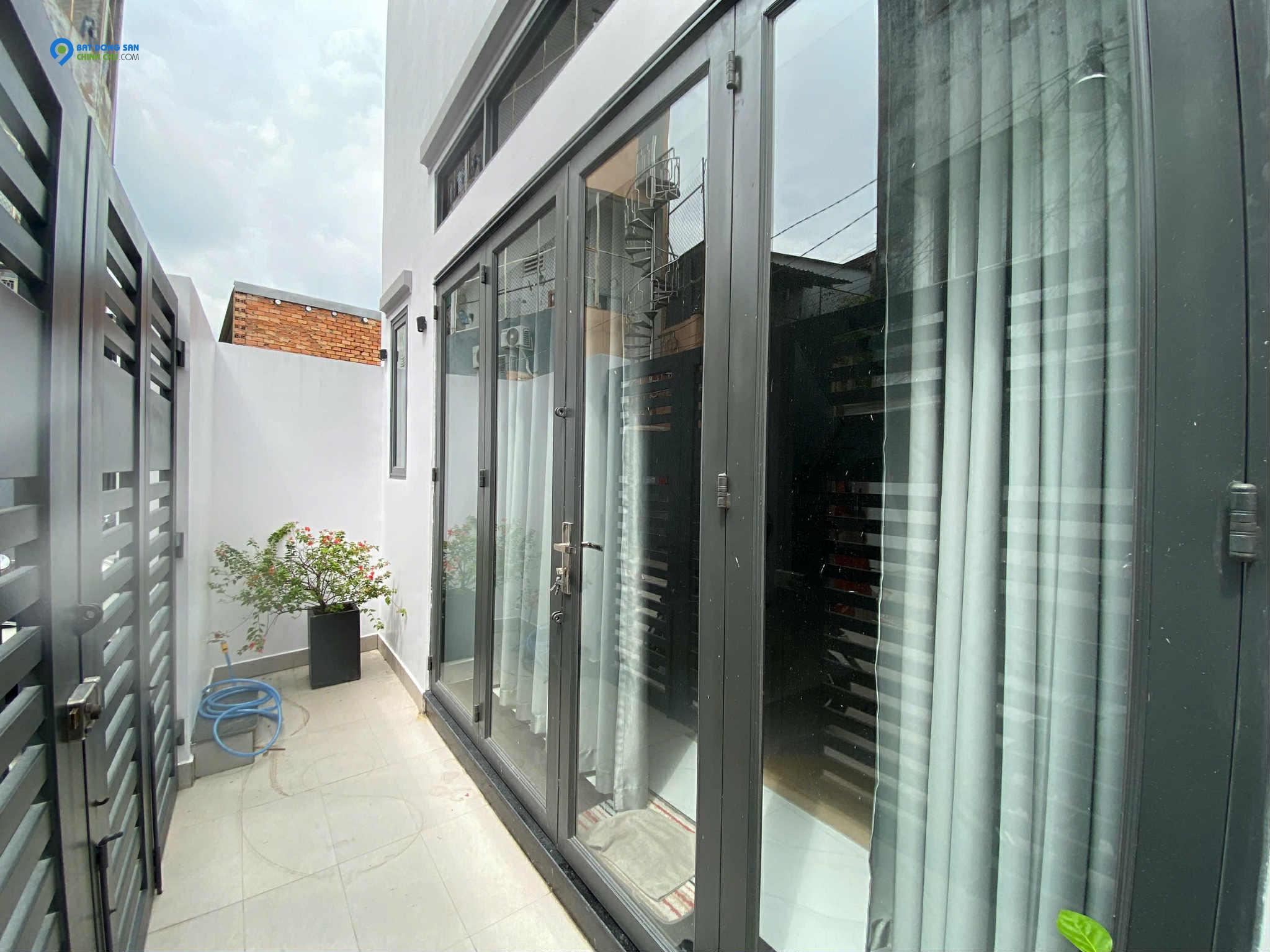 Bán nhà MT đường Tỉnh Lộ 10, DT 63m2, xây mới 1 trệt, 1 lầu.