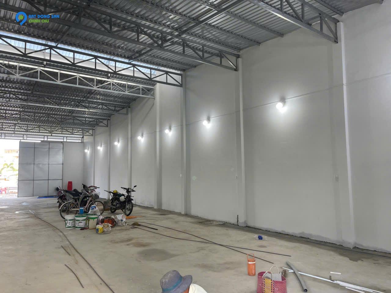 91. Cho Thuê Kho Xưởng 300M² Có Sân Sau Mặt Sông Nhỏ