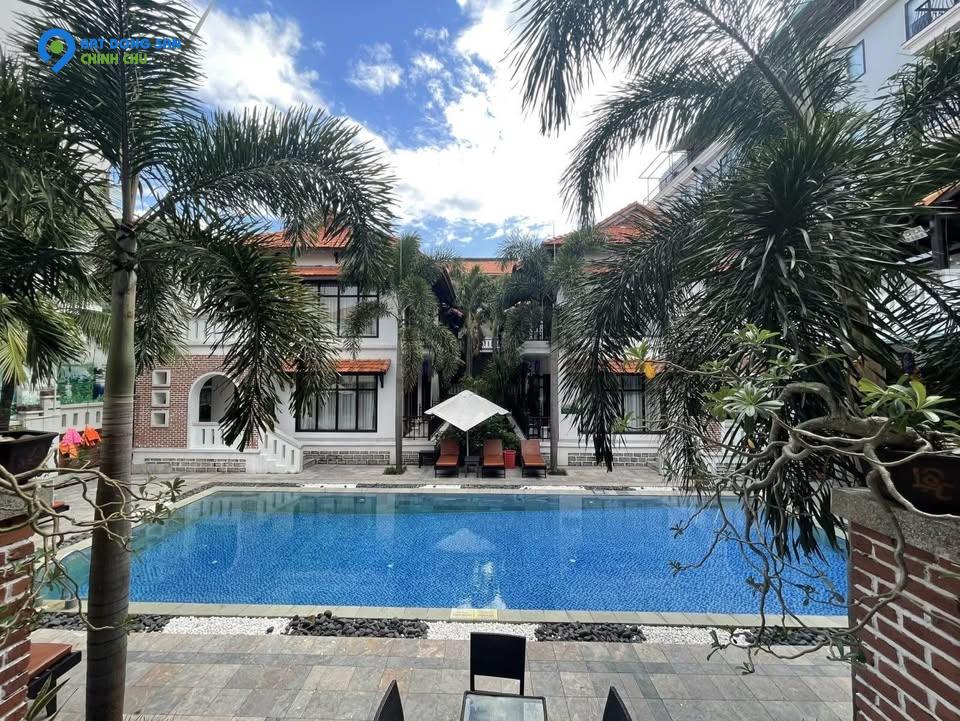 BÁN KHÁCH SẠN 4 SAO – 52 PHÒNG – DIỆN TÍCH KHỦNG 1.893M² – NGAY PHỐ CỔ HỘI AN
