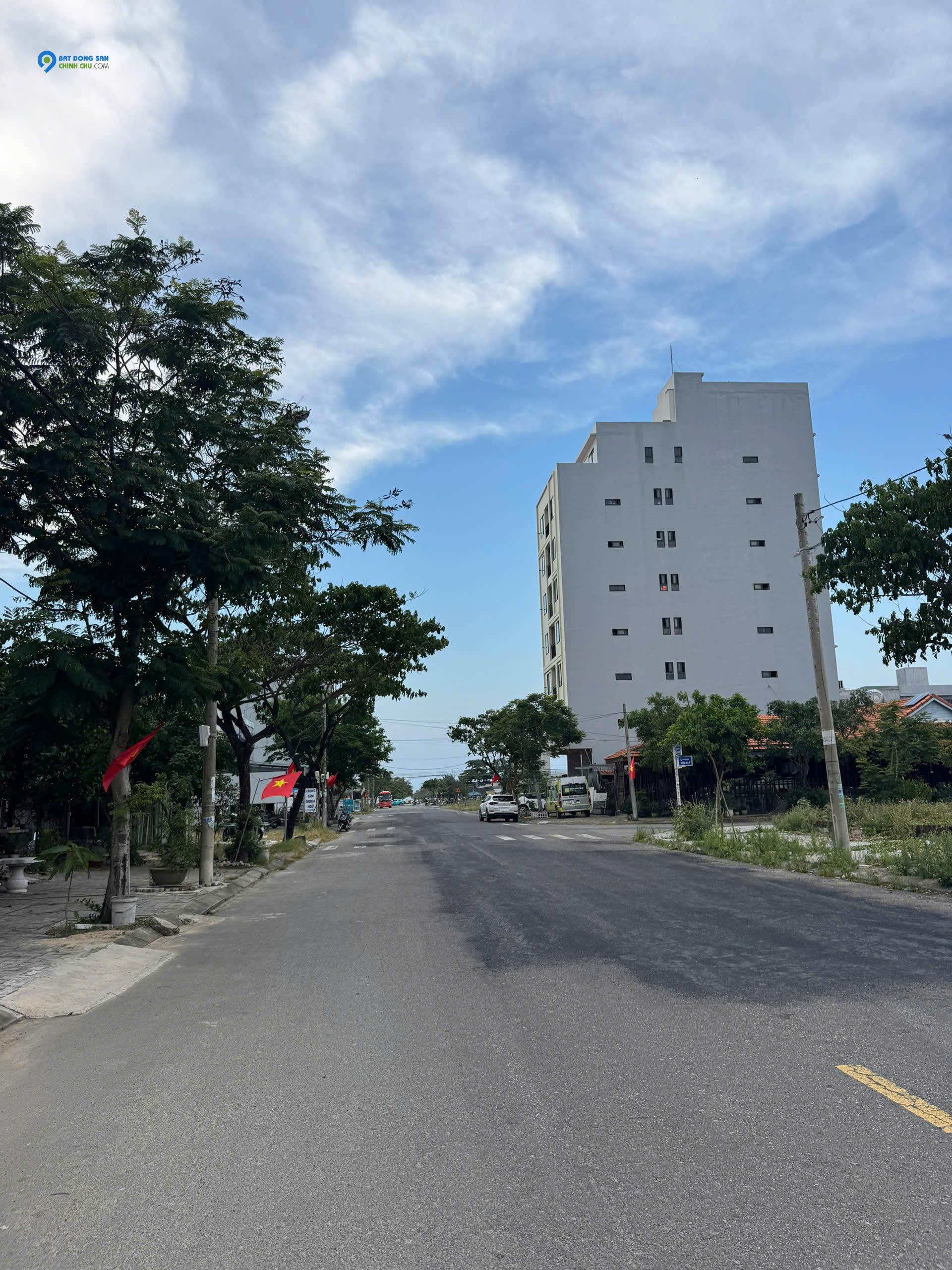 BÁN LÔ ĐẤT ĐƯỜNG NGUYỄN THẦN HIẾN NGÀY BIỂN NON NƯỚC - ĐƯỜNG 10.5M