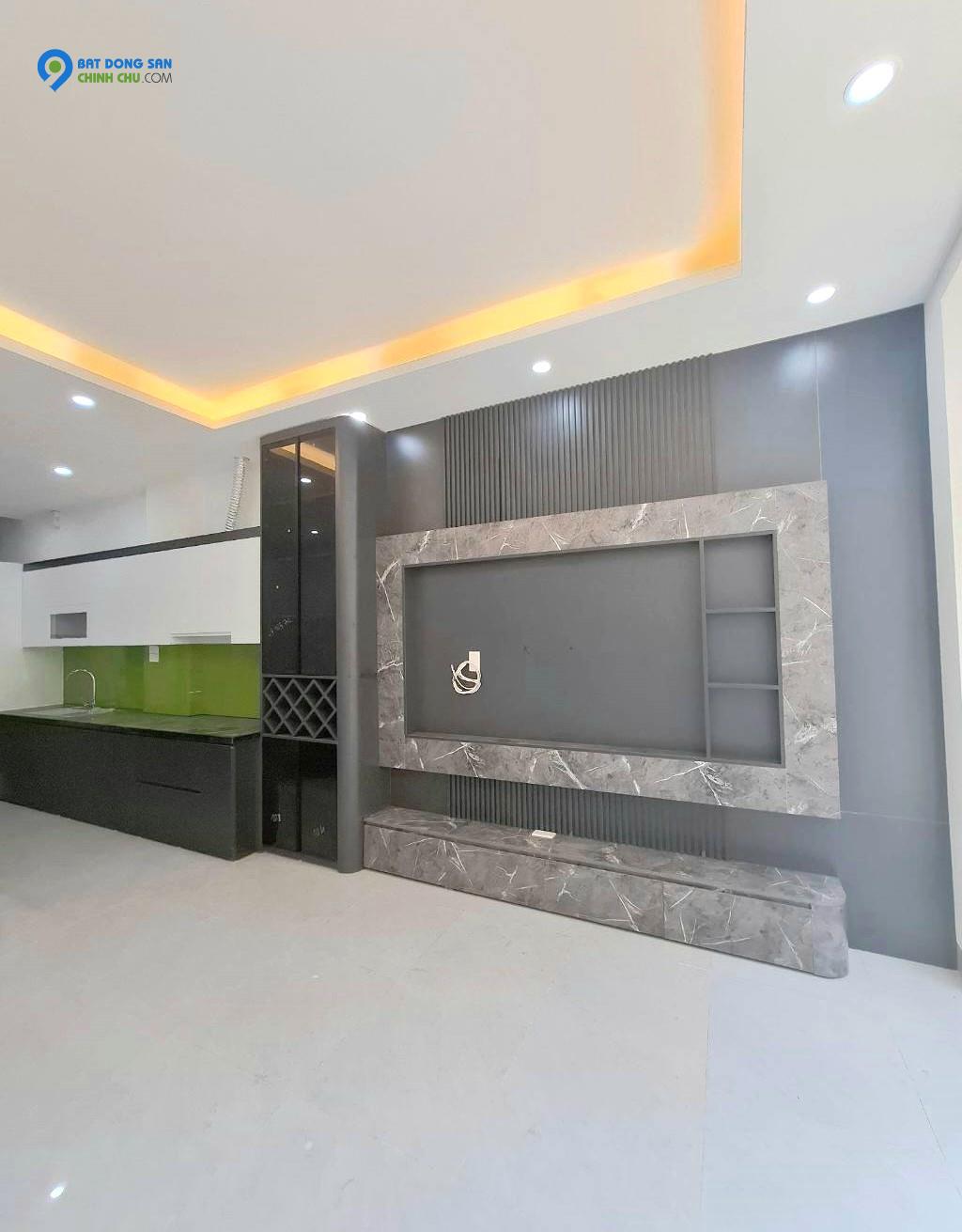BÁN NHÀ 6 TẦNG THANG MÁY PHỐ NGỌC THỤY, LÔ GÓC, Ô TÔ VÀO NHÀ, DT: 41M, GIÁ CHÀO: 11,5 TỶ CÓ TL