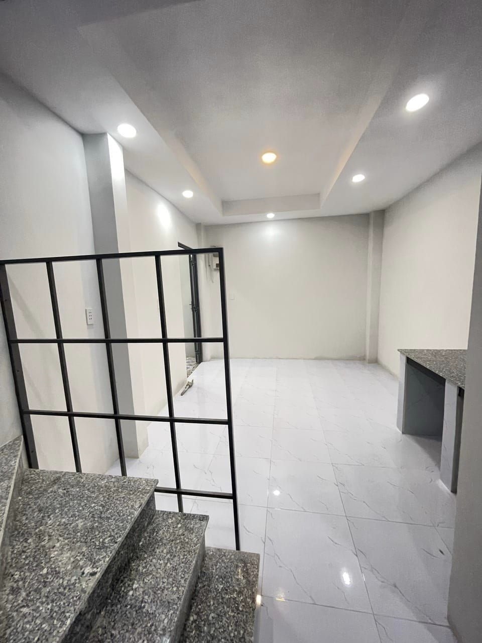 BÁN NHÀ ĐƯỜNG 3/2 , QUẬN 10 DTSD  , NHỈNH  2  TỶ