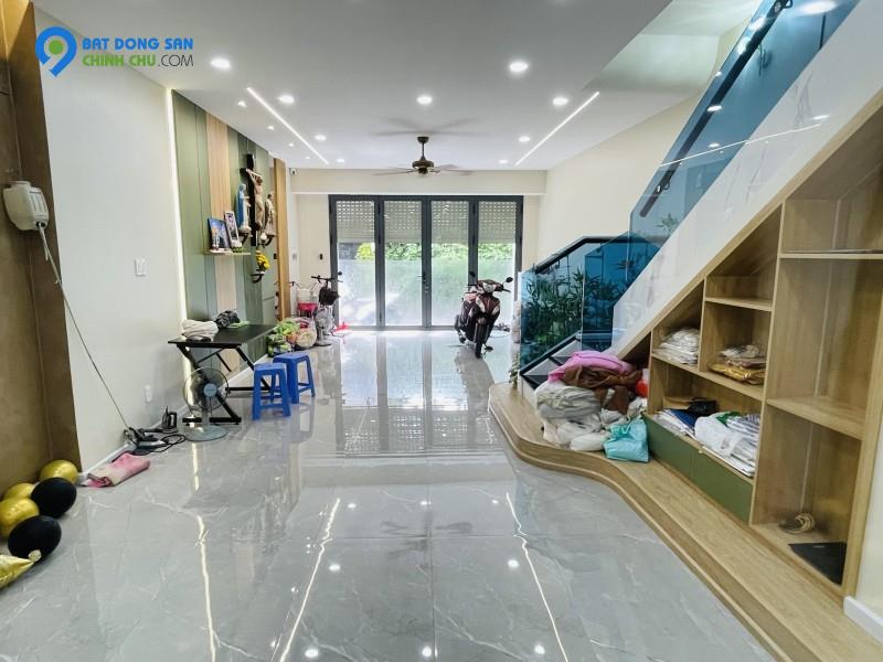 BÁN  NHÀ HIẾM- CÔNG VIÊN LÀNG HOA - HẺM NHỰA XE TẢI - 72M2- 3 TẦNG - CHỈ NHĨNH 5 TỶ.