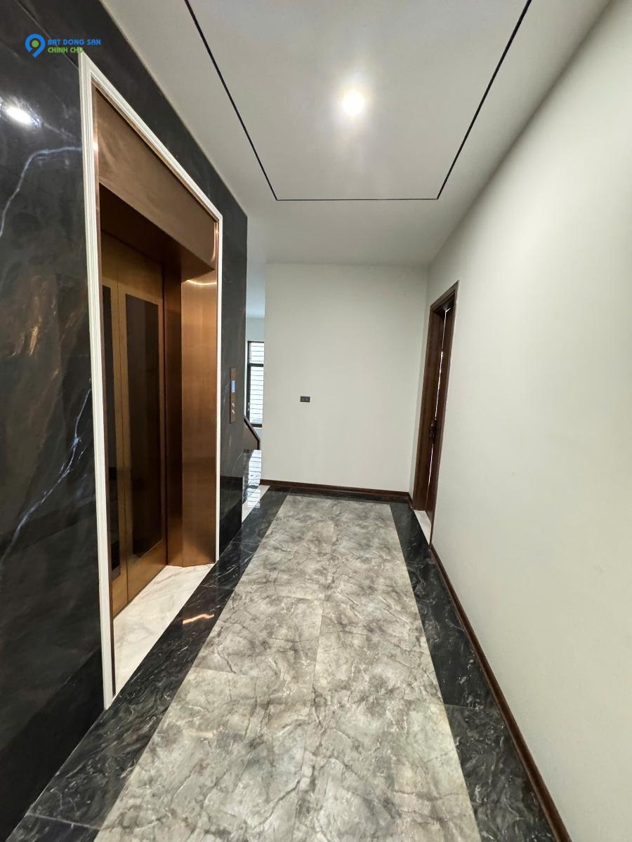 BÁN NHÀ LK HẢI NGÂN DT 50M2. PHÂN LÔ,VỈA HÈ 2 Ô TÔ.CÓ NGÕ SAU THOÁNG.GIÁ 15.6 TỶ