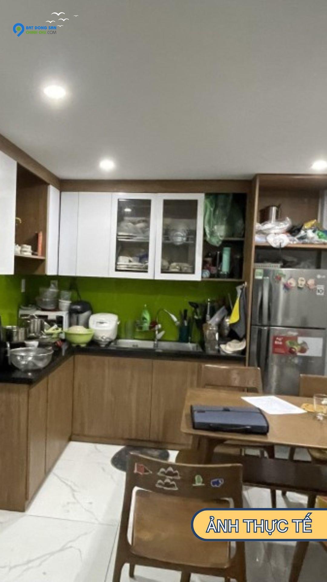 BÁN NHÀ LÝ THƯỜNG KIỆT, 3 TẦNG ĐÚC KIÊN CỐ, 4PN, NGAY CẠNH HXH TRÁNH NHAU