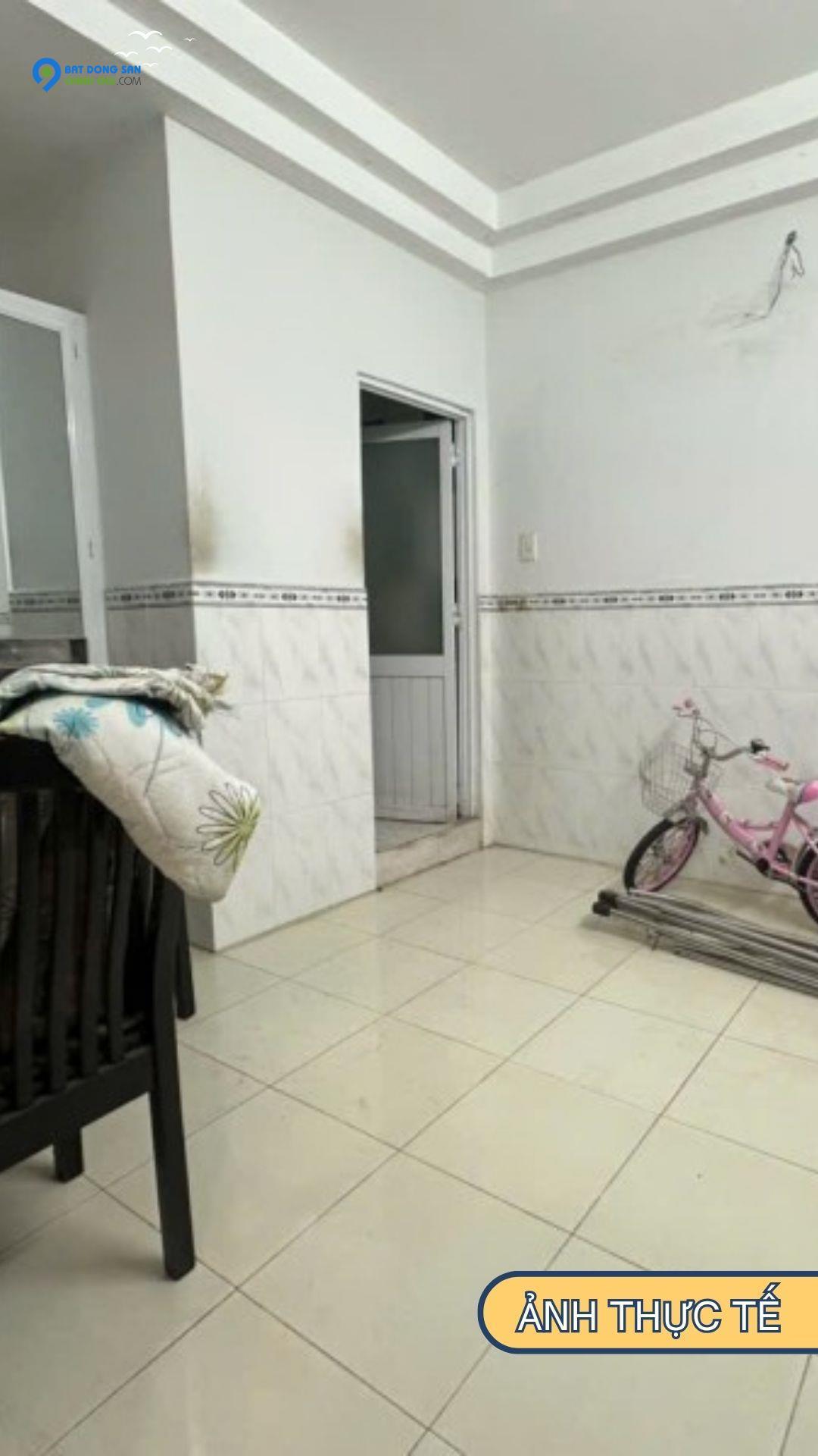 BÁN NHÀ LÝ THƯỜNG KIỆT, 3 TẦNG ĐÚC KIÊN CỐ, 4PN, NGAY CẠNH HXH TRÁNH NHAU