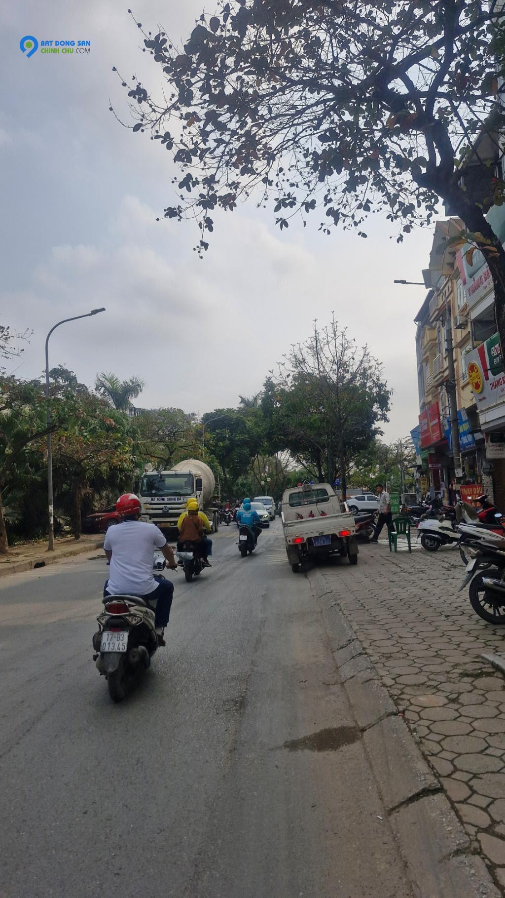 BÁN NHÀ MẶT PHỐ KIM GIANG - THANH LIỆT.DT 80m2.MT 5.5m.GIÁ 33 tỷ. Vỉa hè 3m