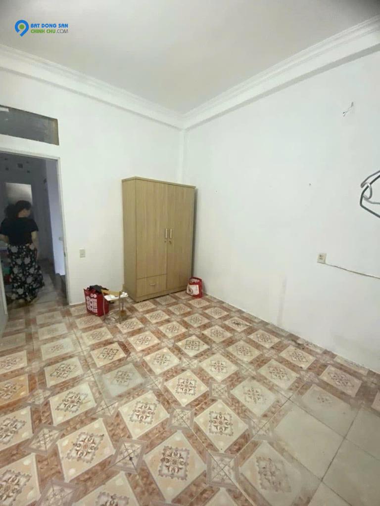 BÁN NHÀ PHÂN LÔ MẠC THÁI TỔ - Ô TÔ TRÁNH - KD VĂN PHÒNG ĐỈNH.