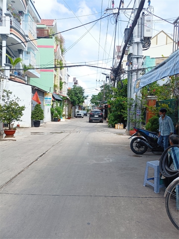 BÁN NHÀ THÔNG NHẤT TÂN PHÚ HẺM 6M, NGANG 4x20 CHỈ 6 TỶ 8