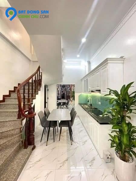 BÁN NHÀ THỤY KHÊ 35M2- GIÁ NHỈNH 4 TỶ -NHÀ ĐẸP - FULL ĐỒ TẶNG LẠI - GẦN HỒ TÂY LỘNG GIÓ