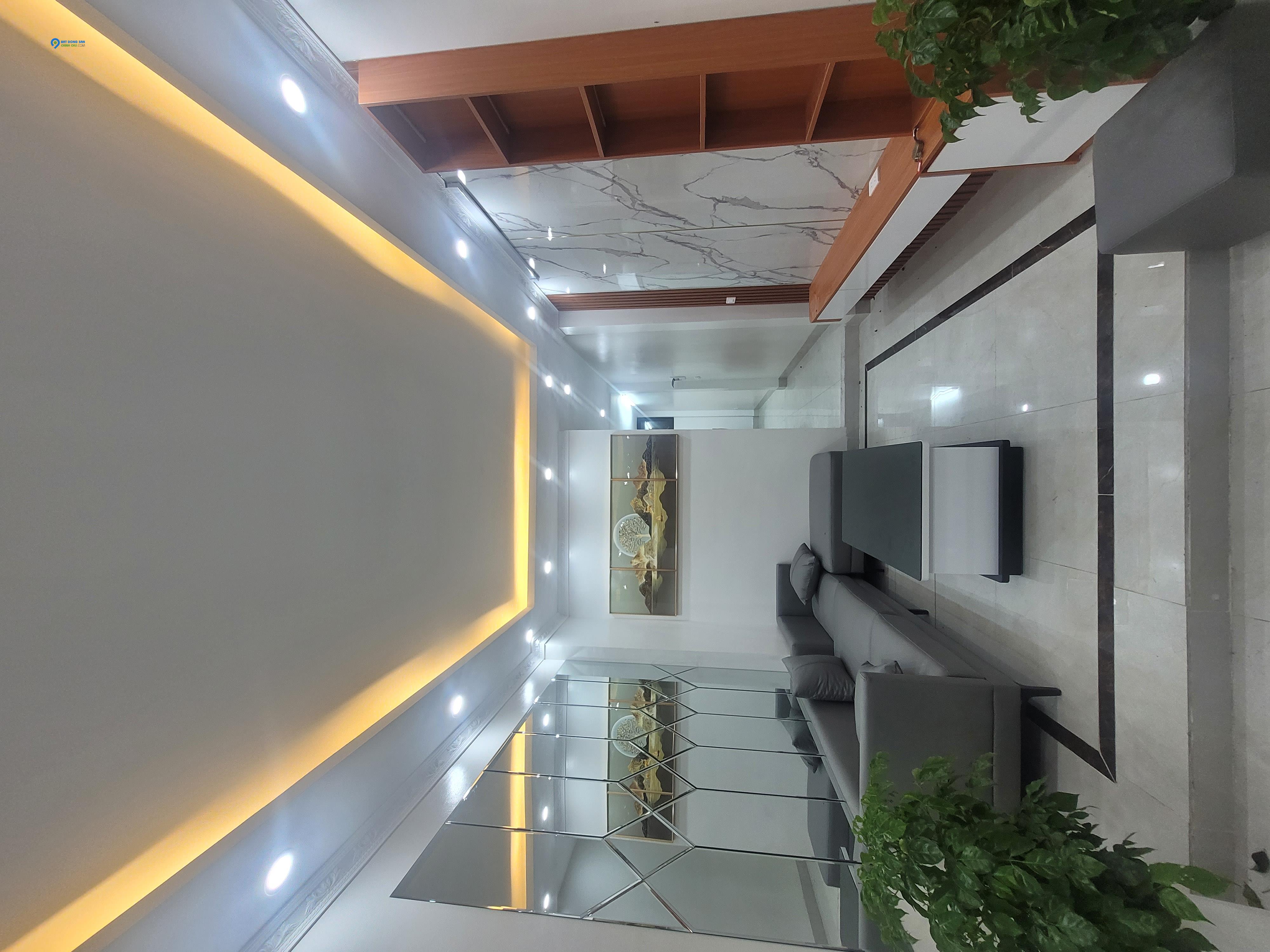 BÁN NHÀ TÔ HIỆU, 5 TẦNG THANG MÁY, 40M2, 10.X TỶ