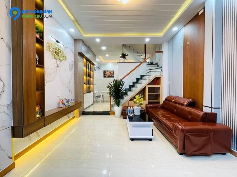 BÁN NHÀ MỚI VÀO Ở NGAY — LÔ GÓC 2 MẶT TIỀN — CÁCH 2 CĂN RA HẺM XE TẢI, 40M2, 3 TẦNG, NHỈNH 4 TỶ.