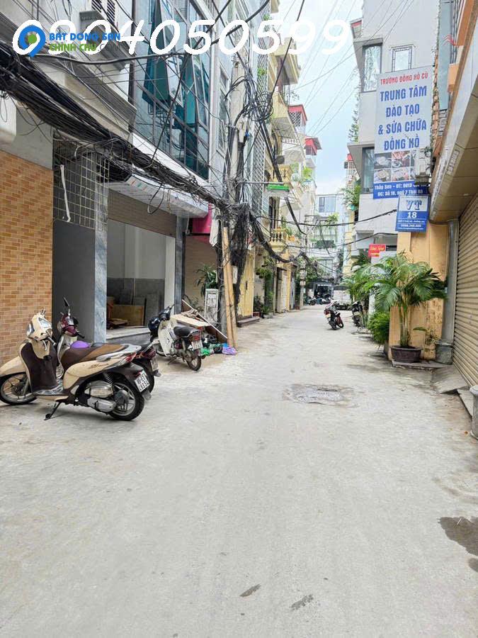 BIỆT THỰ SIÊU VIP - LÔ GÓC 3 MẶT THOÁNG - GARA Ô TÔ ĐỖ CỬA - 40M RA PHỐ - SỔ ĐẸP