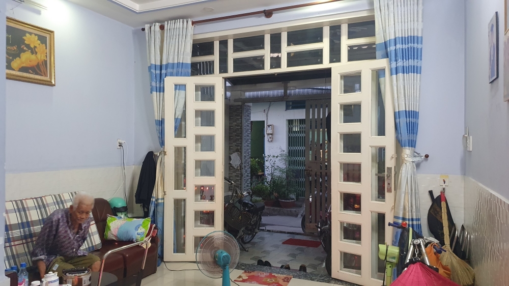 Bán Nhà 2 Tầng Xe Hơi Vi Vu Đình Phong Phú 70m2 chỉ hơn 4 Tỷ trung tâm Quận 9