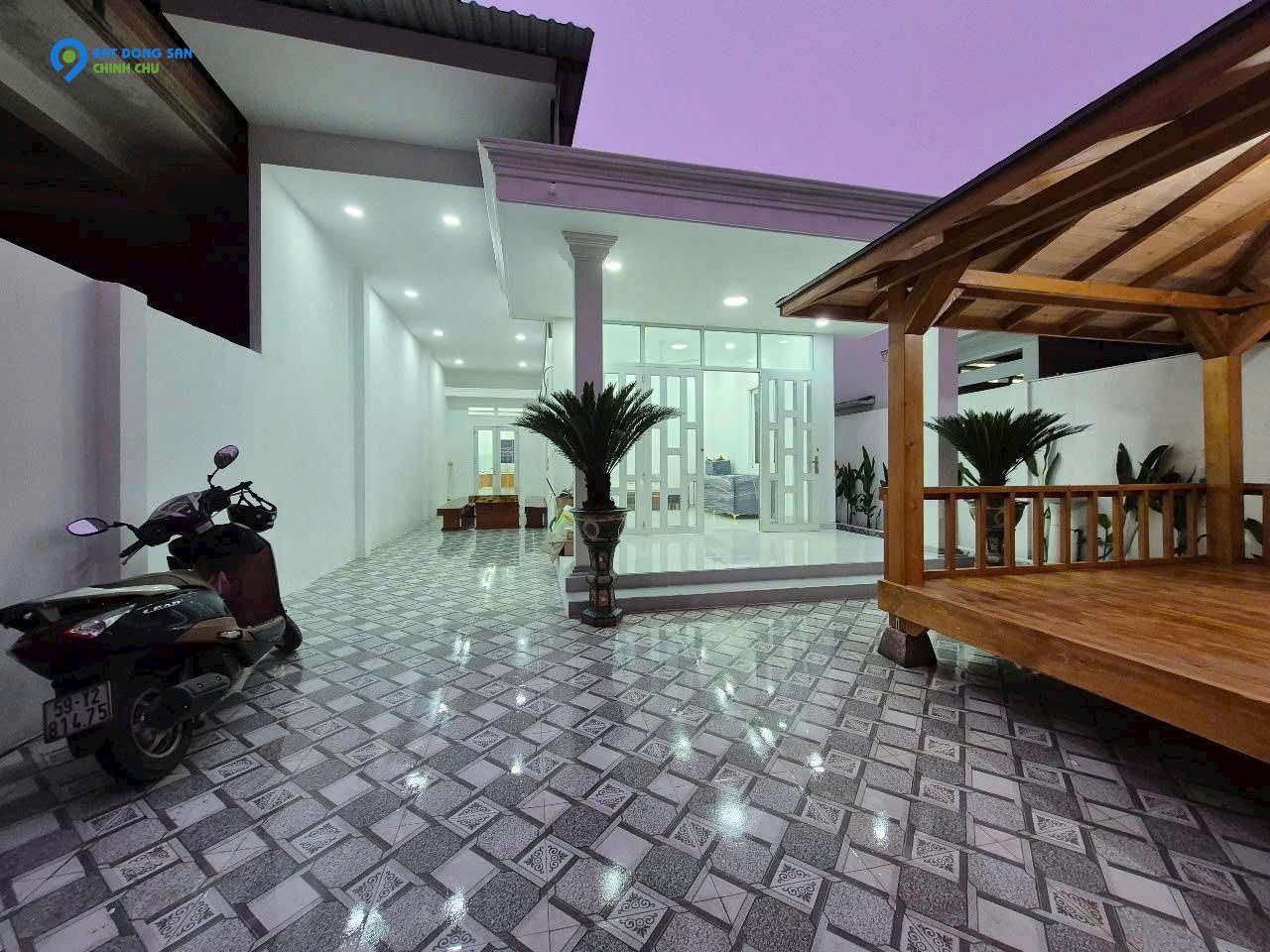Bán Nhà Vườn Nghĩ Dưỡng 220m2 Đường Xe Tải Phạm Thị Giây Hóc Môn