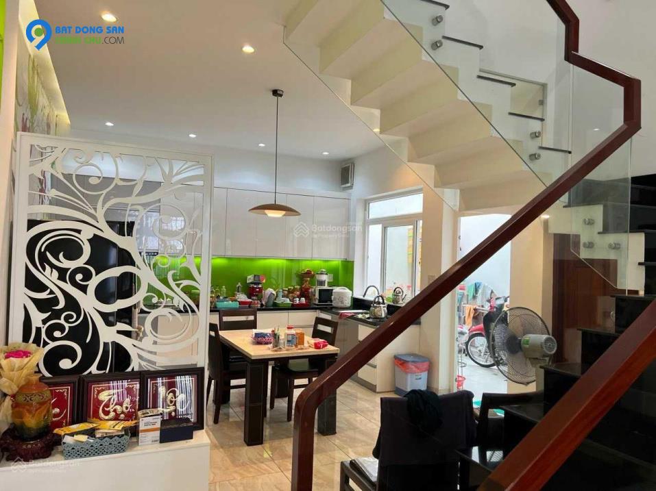 Bán Tòa nhà Hầm 5 tầng - 2 Mặt tiền Nguyễn Gia Trí P25, HĐT 80 triệu/th, DTS ~ 400m2. Chỉ 26.9 tỷ