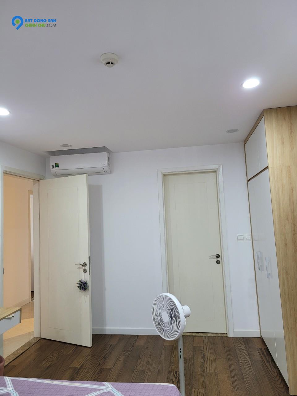 Bán cắt lỗ CCCC 3 ngủ 2WC tòa C7 D' Capitale Trần Duy Hưng  zd0d