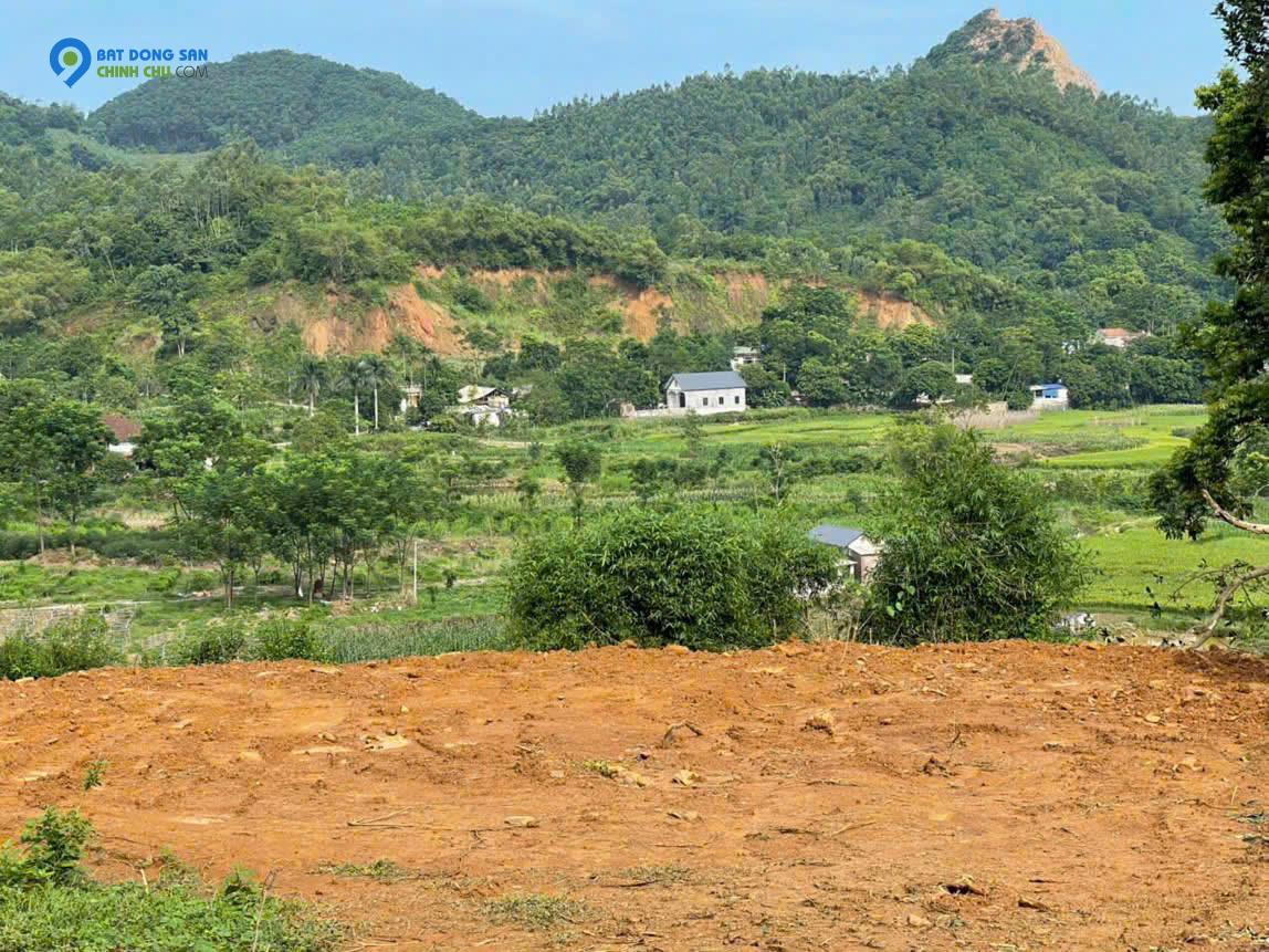 Bán đất khu vực Đồi Bù, Núi Bé, Chương Mỹ, Hà Nội. Dt 1700m có 300 ont, giá 7,5 tỷ.