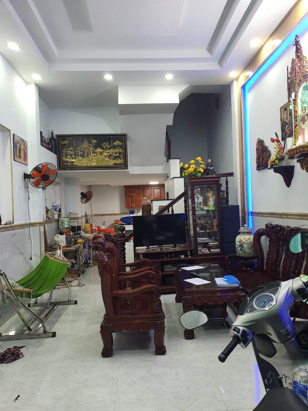 Bán gấp nhà 4m x 12m, đường QUANG TRUNG, GV, 4 phòng, 6.3 tỷ.