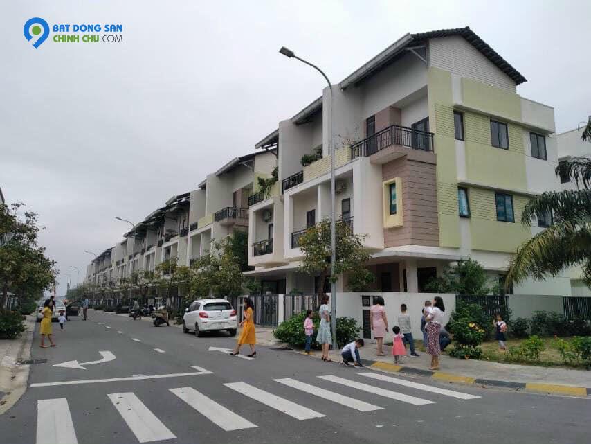 Bán nhà 3 tầng TP Từ Sơn - Bắc Ninh giá 3.90 tỷ còn thương lượng KDT Belhomes Bắc Ninh LH 0969873594