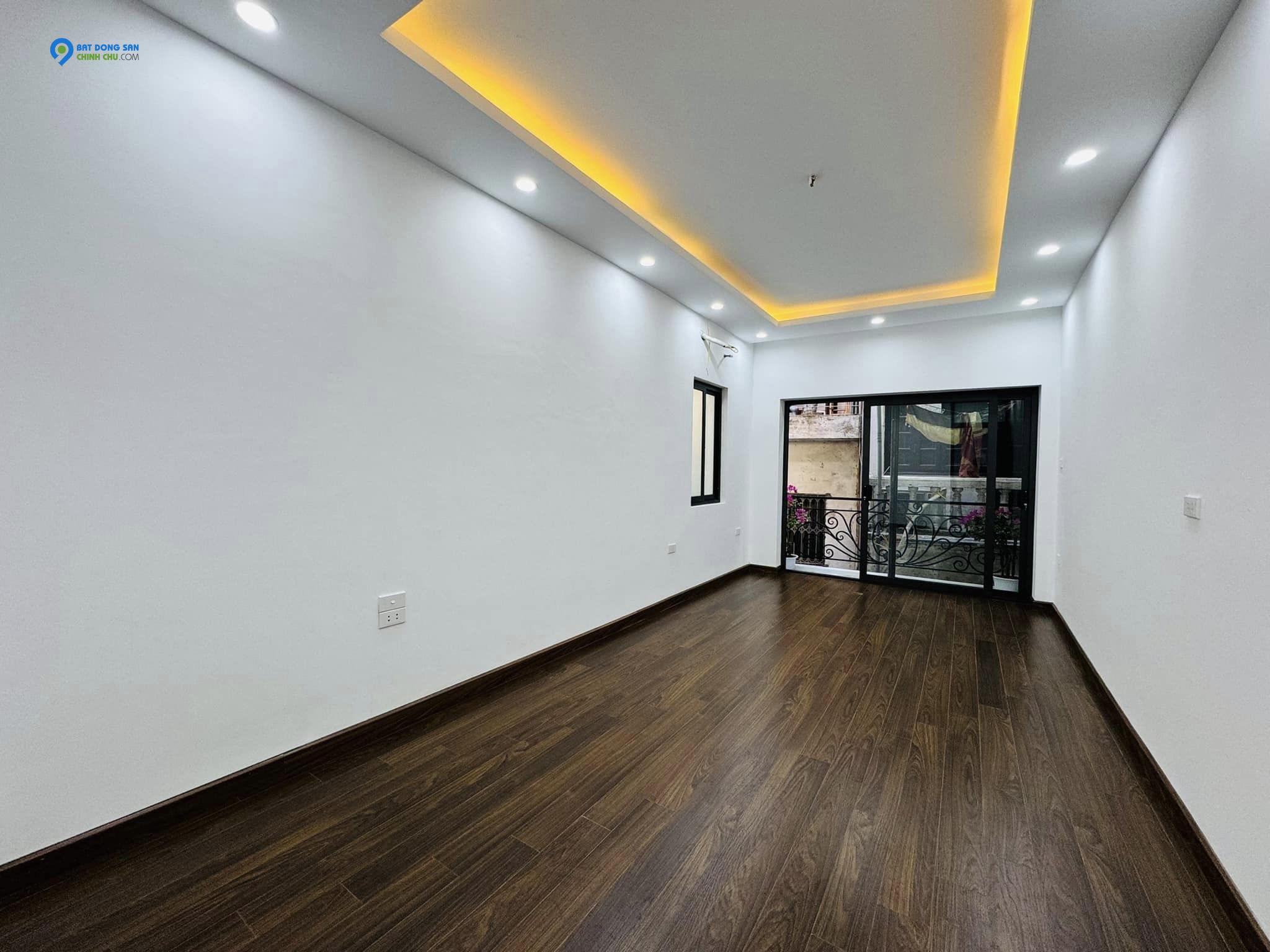 Bán nhà 38m², 5 tầng, 3PN, Hồng Tiến Kéo Dài, Long Biên, 5.5 tỷ, sổ đỏ