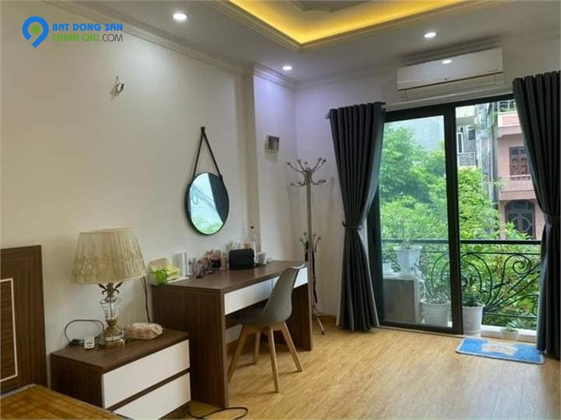 Bán nhà 6 tầng Nguyễn Văn Cừ, Long Biên 42m2  mặt tiền 4m Ngõ Thông, có GARA. ĐT 0357613689