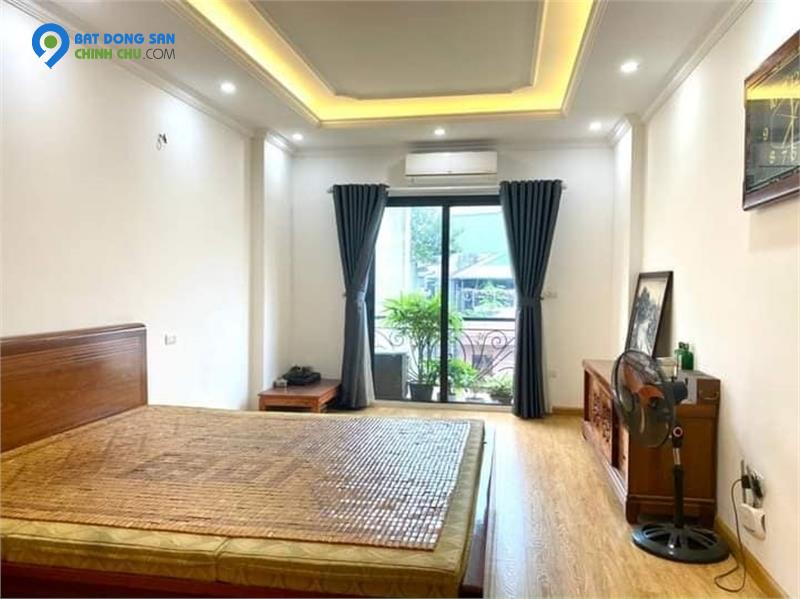 Bán nhà 6 tầng Nguyễn Văn Cừ, Long Biên 42m2  mặt tiền 4m Ngõ Thông, có GARA. ĐT 0913182011