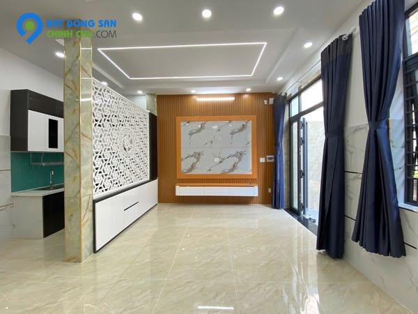 Bán nhà 6x10 - 3 tầng - hẻm oto - giá chỉ 5,x tỷ - ngay đường Tên Lửa nối dài - Bình Tân.