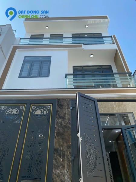 Bán nhà 6x10 - 3 tầng - hẻm oto - giá chỉ 5,x tỷ - ngay đường Tên Lửa nối dài - Bình Tân.
