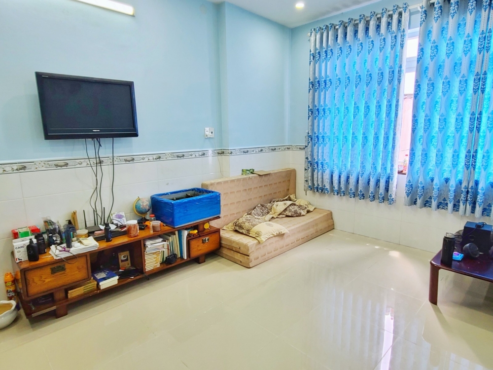 Bán nhà LÊ TRỰC, BT,  hẻm 4m, 55m2, 4 phòng, 5.2 tỷ