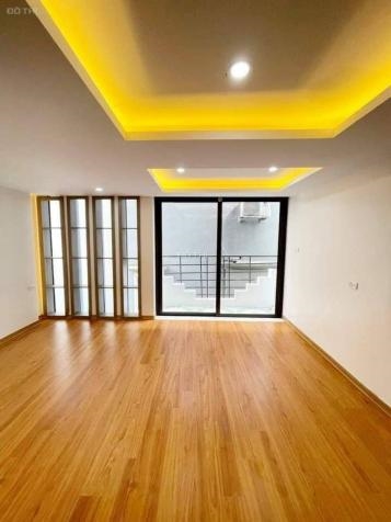 Bán nhà Lê Trọng Tấn, Thanh Xuân, phân lô, ô tô đỗ cửa, 72m2, giá chào 9 tỷ, cách phố 30m