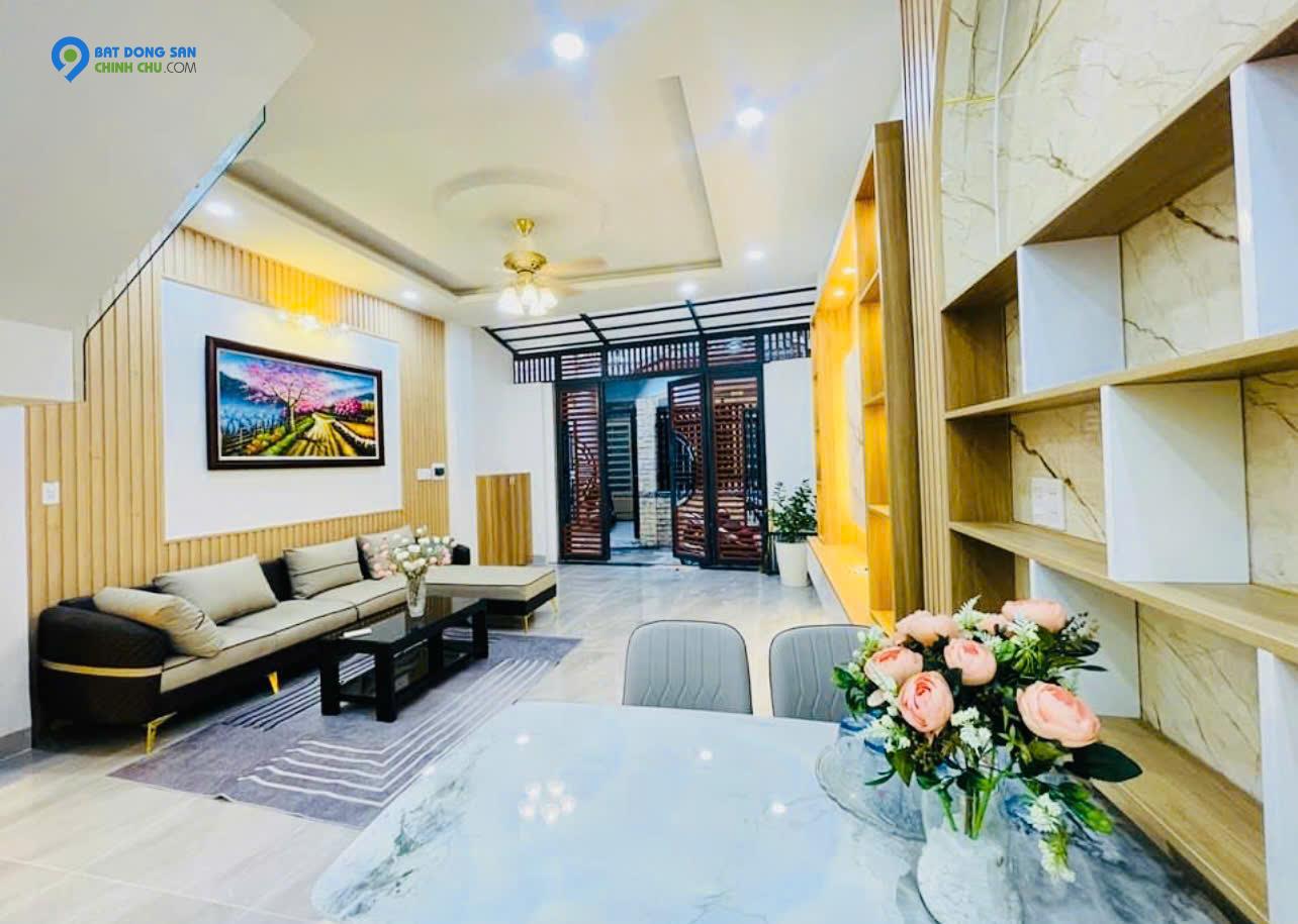 Bán nhà MT gần Nguyễn Duy Trinh, Bình Trưng, đường 8m ,4 tầng , 120m2,ngang 4m, dòng tiền