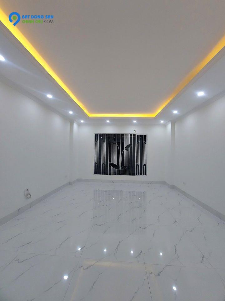 Bán nhà Minh Khai, 42m2 x 5tầng, Ô TÔ đỗ cửa, Kinh Doanh, giá 4.2 tỷ có thương lượng