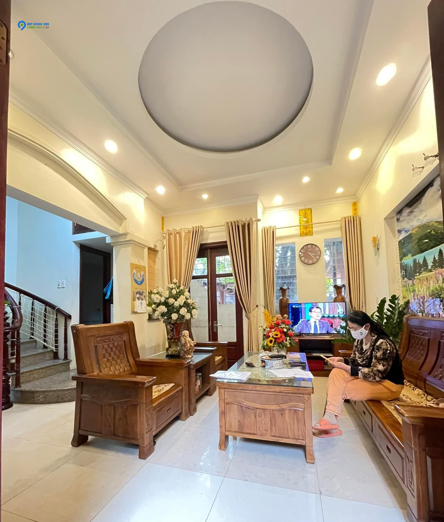 Bán nhà Nguyễn Khang-Cầu Giấy 40m2-mặt ngõ thông -gần  phố-mặt tiền rộng-an sinh đỉnh