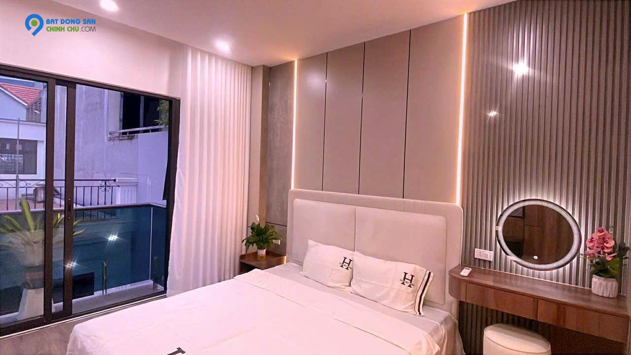 Bán nhà Nguyễn Văn Cừ 37m 7 tầng thang máy, Gara ô tô hơn 13 tỷ