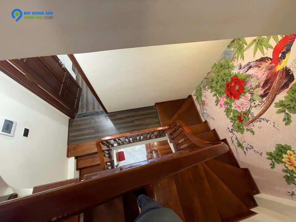 Bán nhà Phố Trạm - 48m2 - ngõ thông - ô tô - chỉ 6.1 tỷ