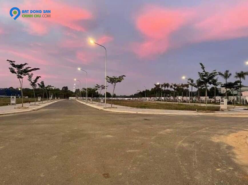 Bán nhà Phố gần vòng xoay Kim Hằng, KCN Nam Tân Uyên giá 799 triệu