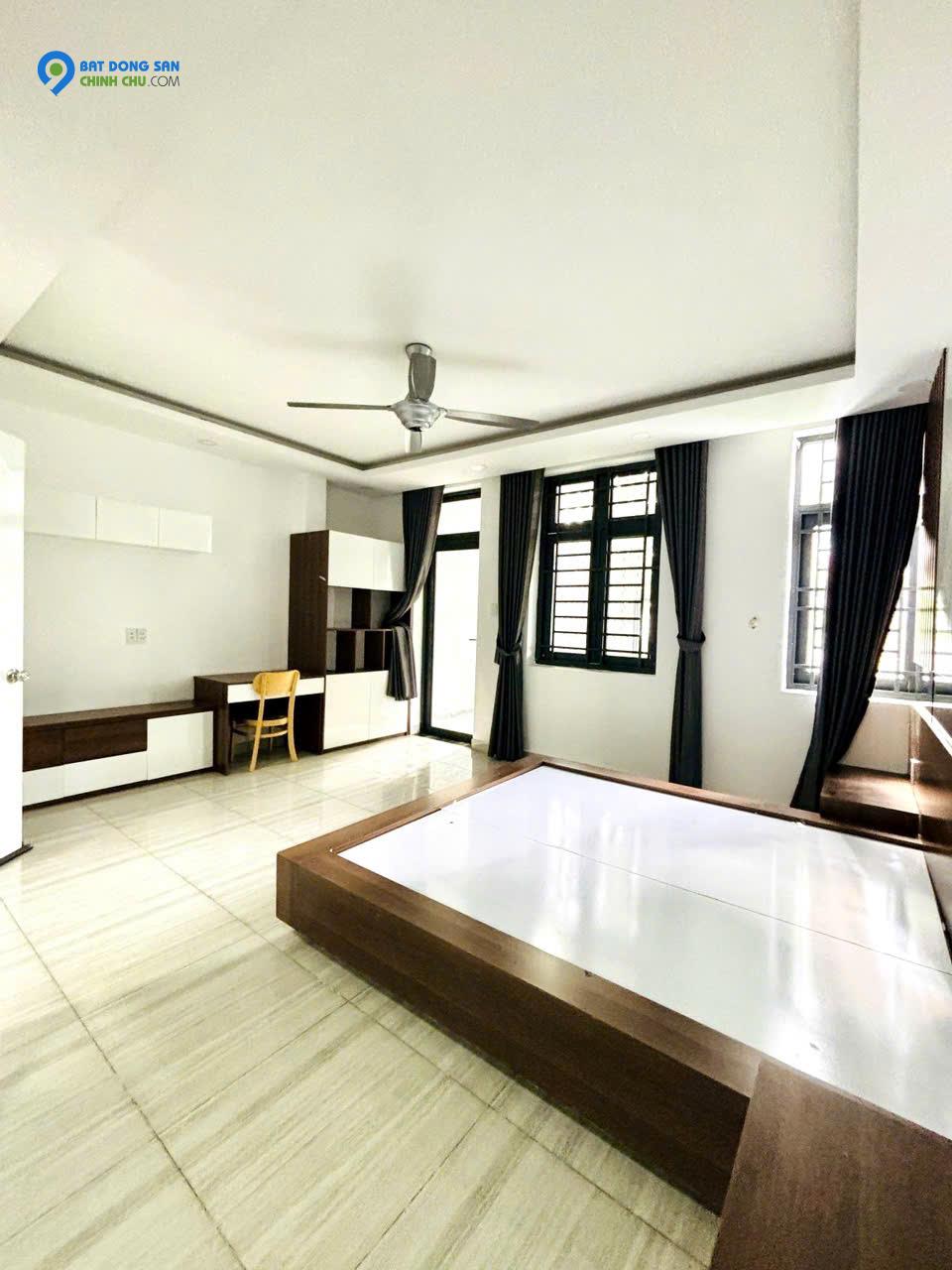 Bán nhà Tân Sơn Nhì - Quận Tân Phú chỉ 9 Tỷ - Hẻm xe hơi 8m - 6 Tầng.
