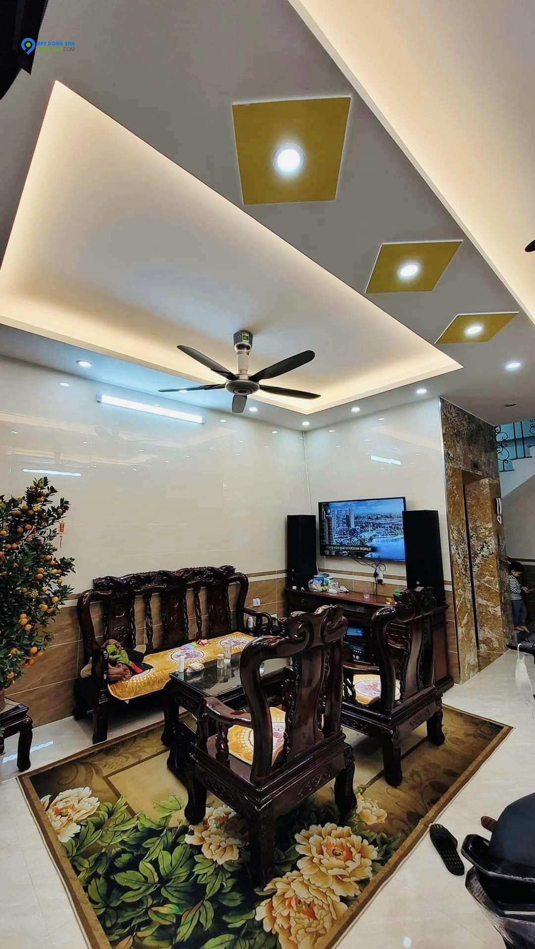 Bán nhà Vĩnh Phúc, Ba Đình - 50m2, 6 tầng - Thang máy xịn - Mặt tiền rộng - Nhỉnh 7 tỷ