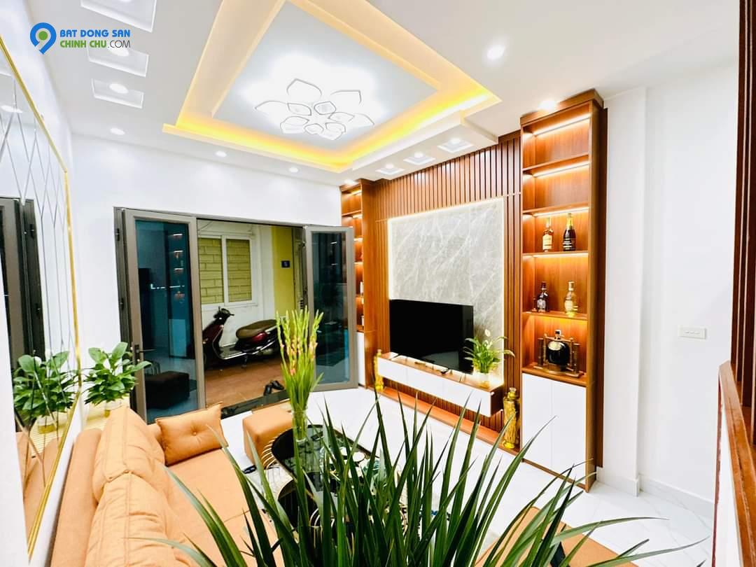 Bán nhà để ở phố Cự Lộc, cạnh Royal City, Nguyễn Trãi, Thanh Xuân 5 tầng, chỉ 3,35 tỷ