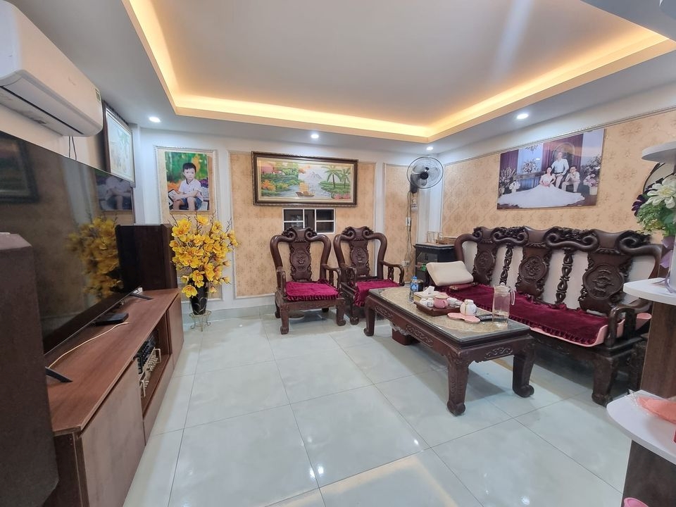 Bán nhà đẹp nhất, Lạc Trung,Hai Bà Trưng,40m2,MT 6m,kinh doanh,ô tô,hơn 8tỷ.0782479469