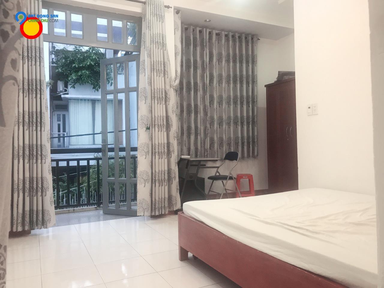 Bán nhà đường Linh Đông, Thủ Đức, DT: 105m2, 3 tầng, 4PN, xe hơi ngủ trong nhà, giá 6.X Tỷ.