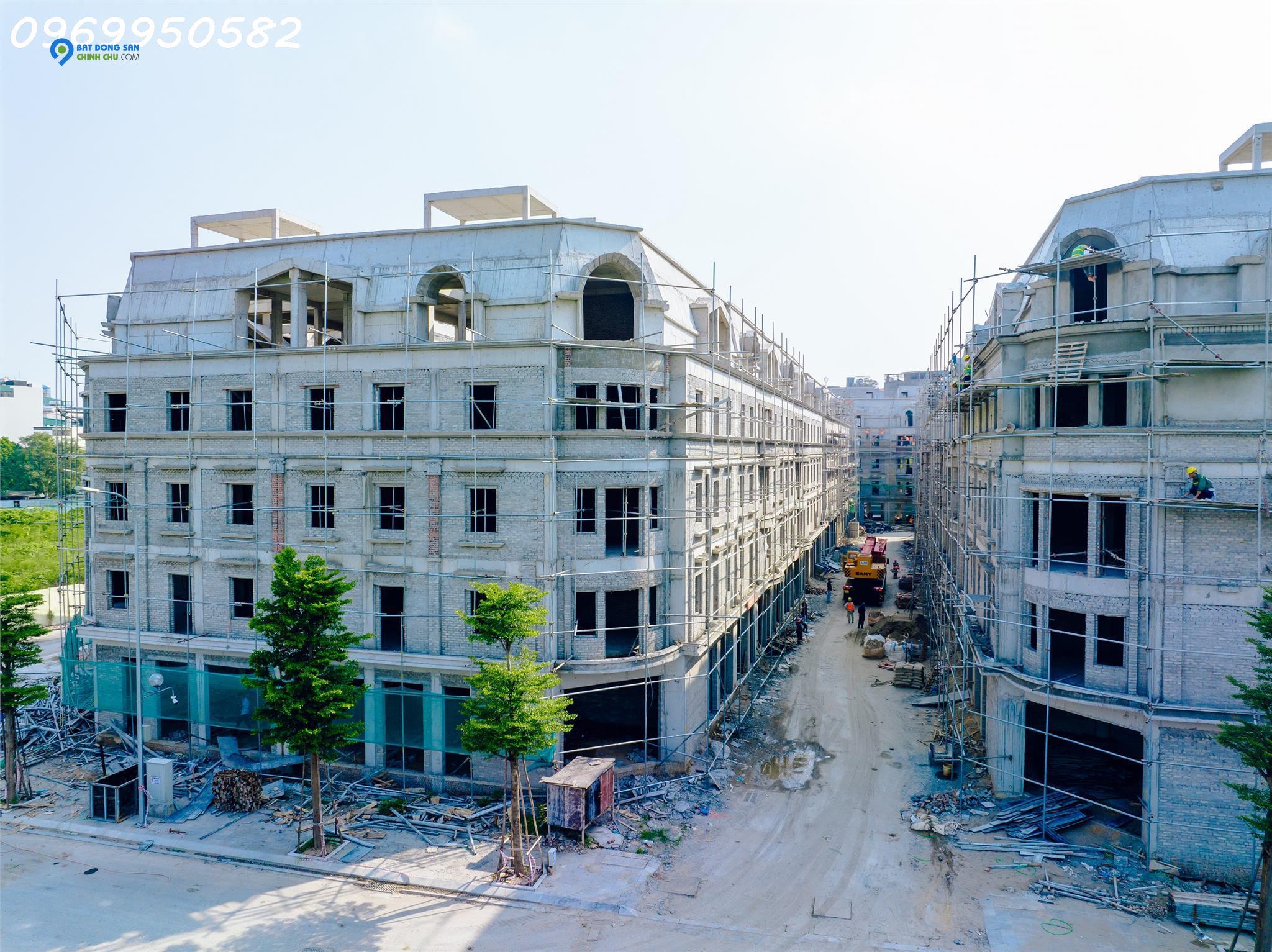 Bán nhà mặt phố Nguyễn Xiển 93 m2, cao 6 tầng, đang cho thuê 120 tr/tháng.
