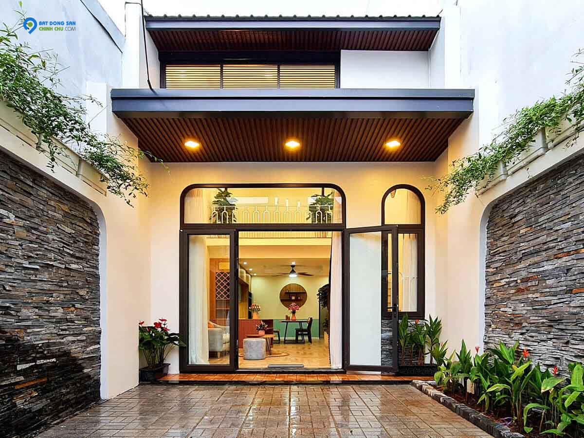 Bán nhà mặt phố Trần Sâm, Sơn Trà, Đà Nẵng. DT 180m2, 4 tầng, 10PN, Sổ Đỏ. Giá 20 tỷ. LH: 0932514255
