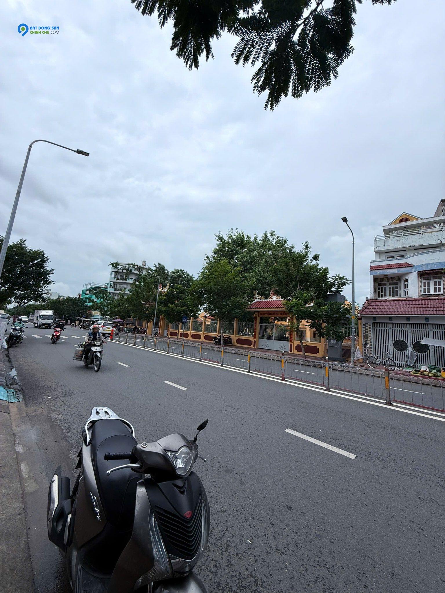 Bán nhà mặt tiền đường Lý Chiêu Hoàng, Phường 10, Quận 6 – Vị trí tiềm năng, thuận tiện kinh doanh