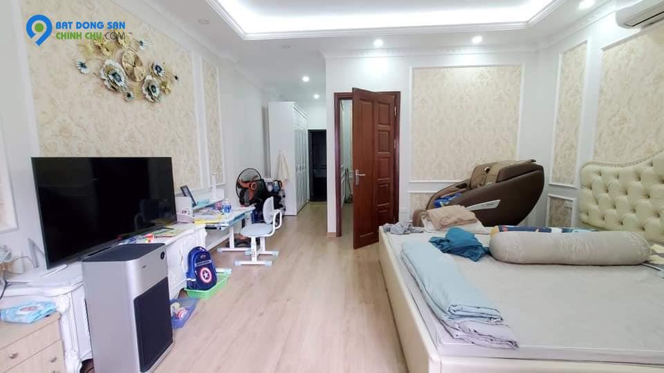 Bán nhà phố Nguyễn Khánh Toàn, Cầu Giấy, 50m2, 6 tầng, gara ô tô, nhà mới, văn phòng, giá 11.38 tỷ