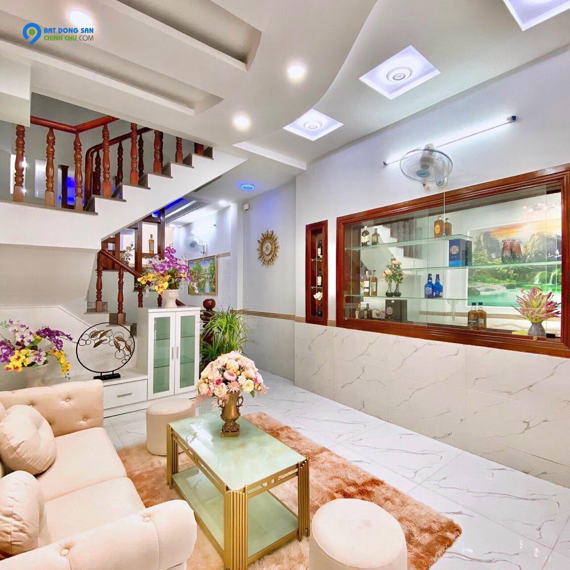 Bán nhà phố Vip Phạm Văn Hai – Tân Bình, xe hơi, 56m2, giá chỉ 5.8 tỷ!