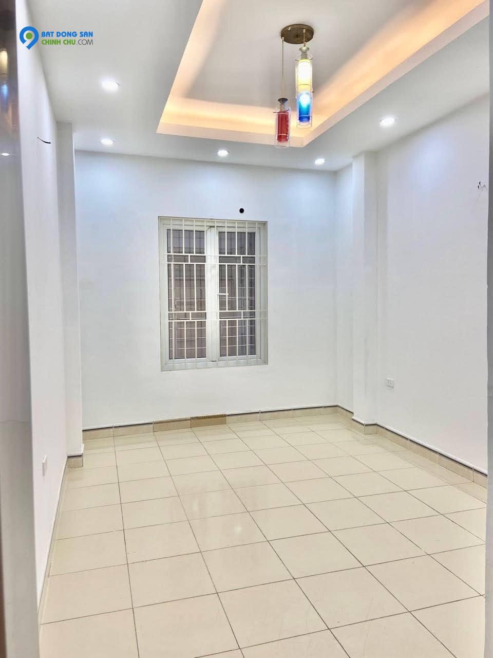 Bán nhà riêng ngõ 2Tây Sơn, sân để xe riêng, gần ĐH Công Đoàn, 44m2, 4 tỷ 65