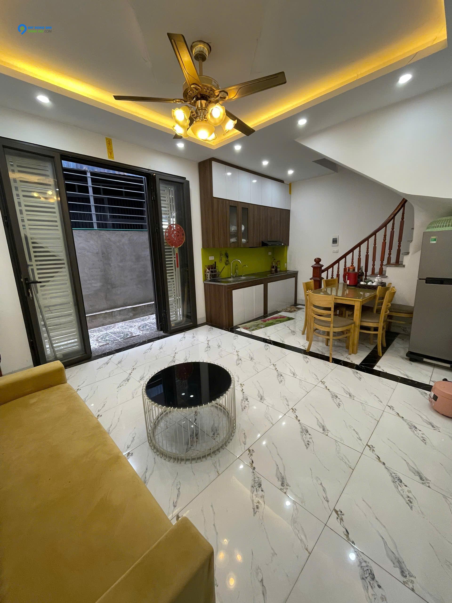 Bán nhanh nhà 4 tầng 30m2, 3m ra đường ô tô tránh Tổ 4 Đồng Mai, 300m ra QL 6, giá nhỉnh 3 tỷ